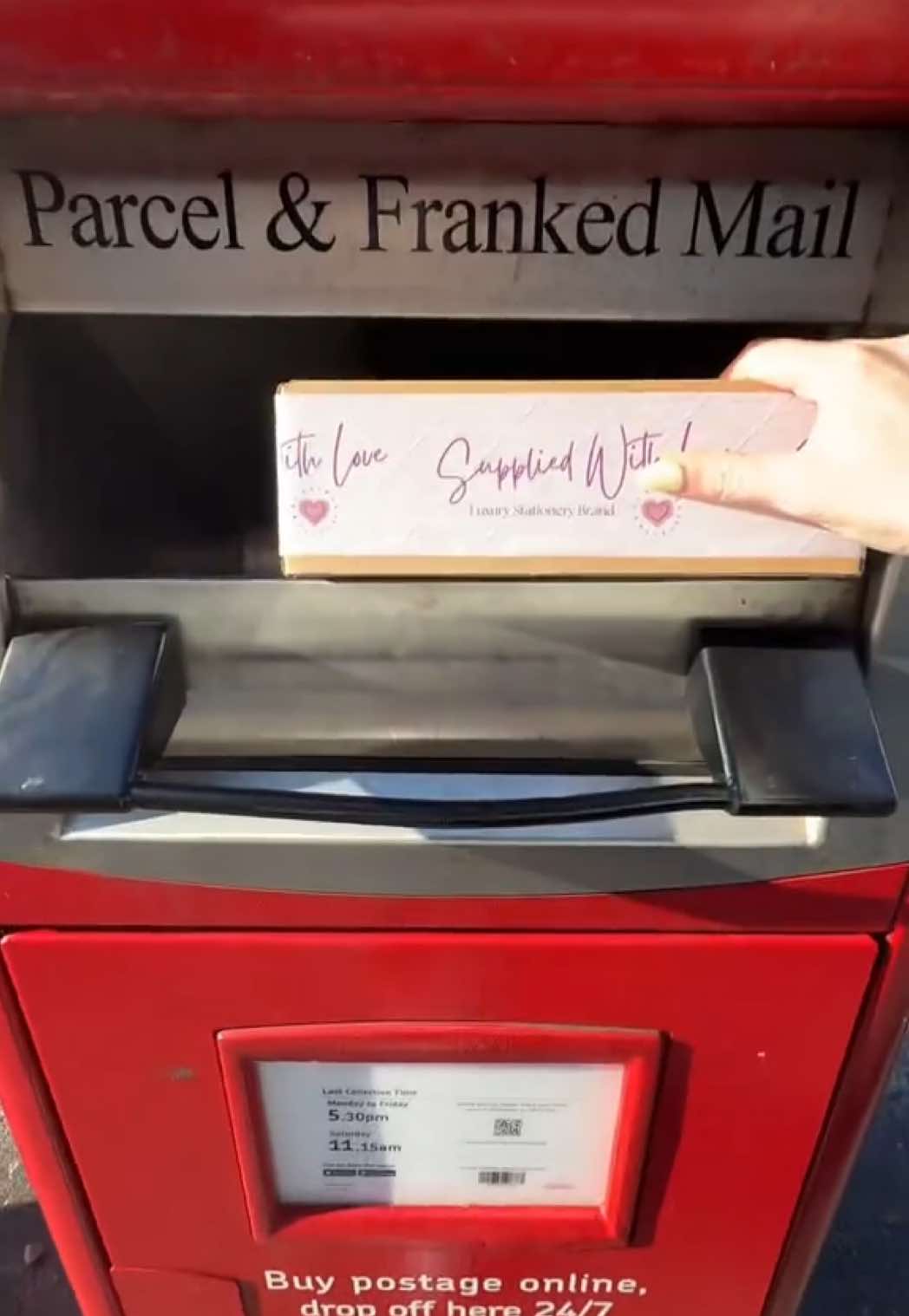 Diary of a girl juggling her 9-5 and running a small business 👩🏼‍💻📖 #SmallBusiness #9to5 #packingorders 