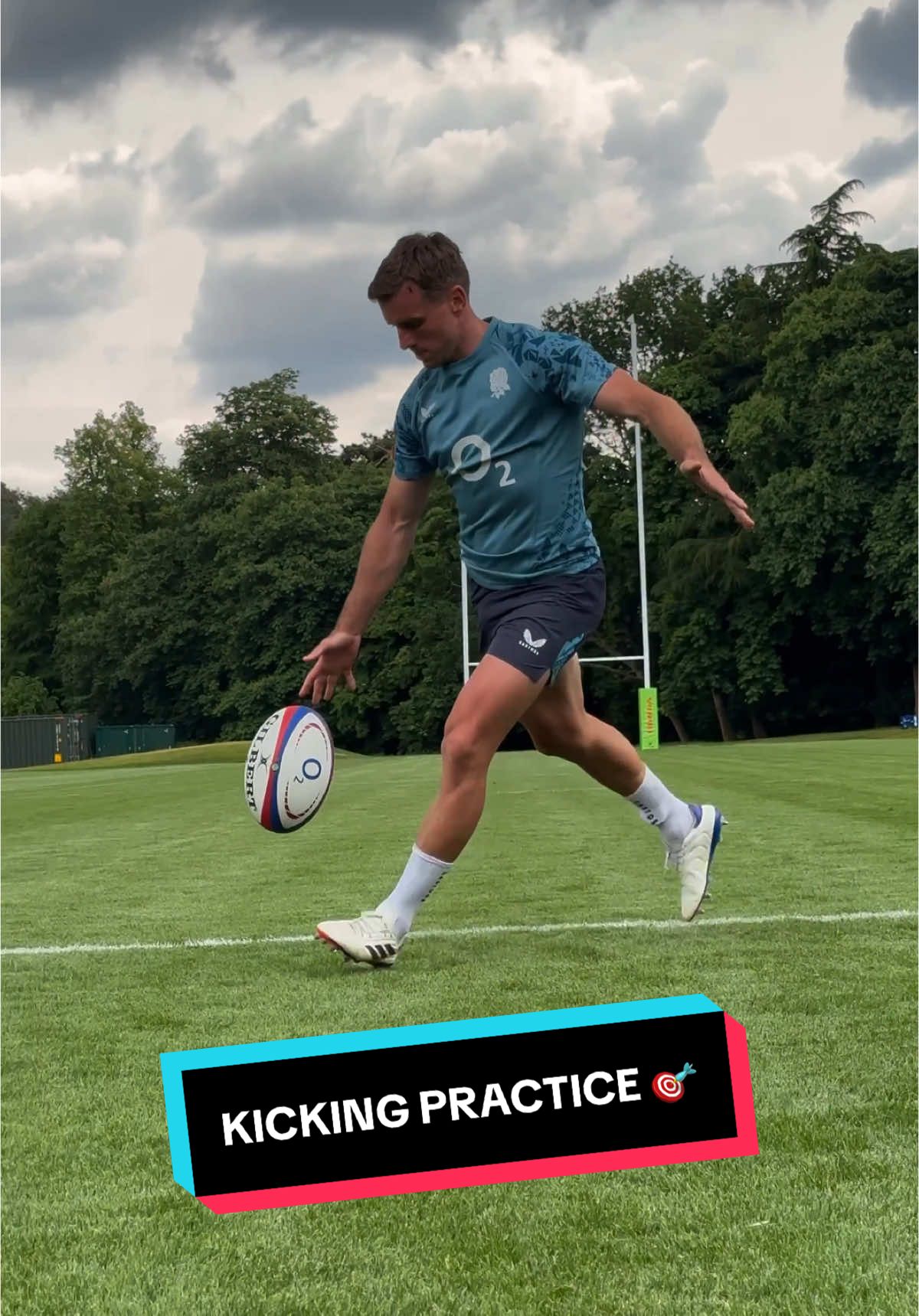 Back to business 🤝🎯 #englandrugby #rugby @O2 