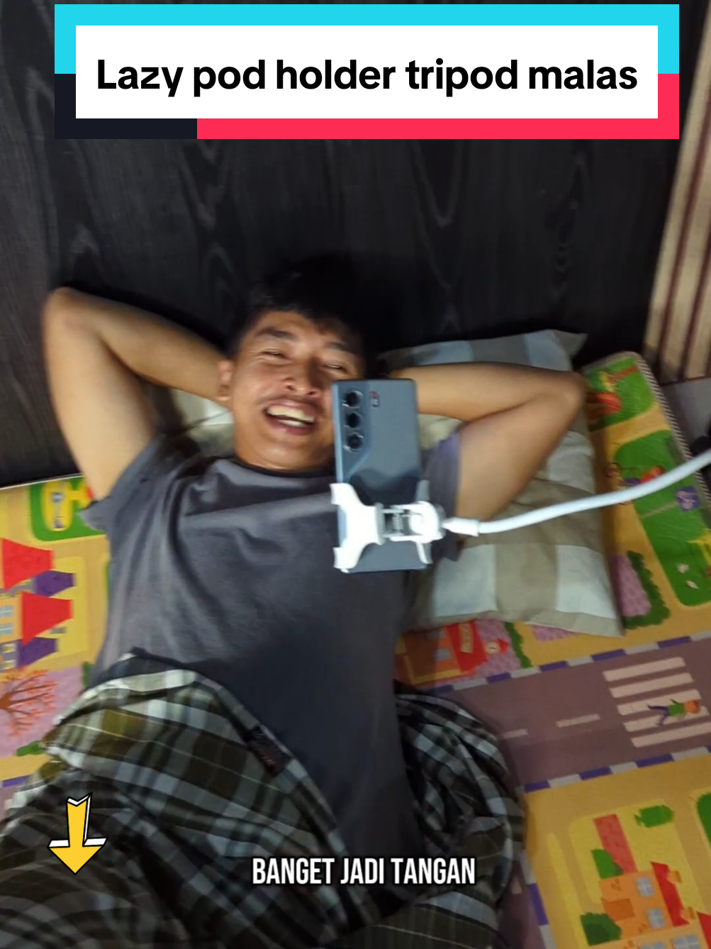 Membalas @umibarokahelsihab kaum rebahan wajib sih punya Lazypod holder tripod malas gini, nonton sambil rebahan makin paten nih enaknya😁 #lazypod #lazypodholder #lazypodpenjepithp #lazypodstand #tripodmalas #tripodrebahan #wibgajian #cuantanpabatas 