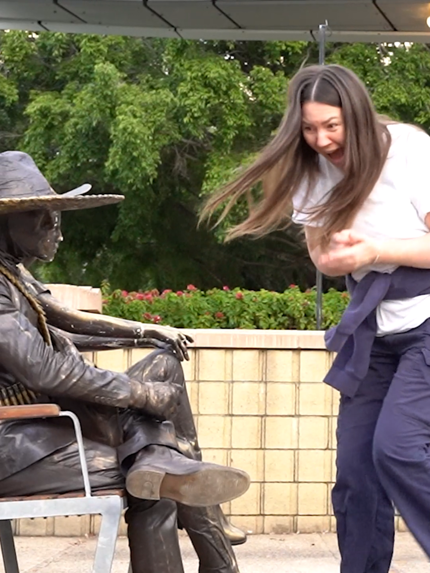 Turn down the volume 🏃‍♀️🤣 #tiktok #prank #funny #mahdi_fun #viral #explore #reels #fun 