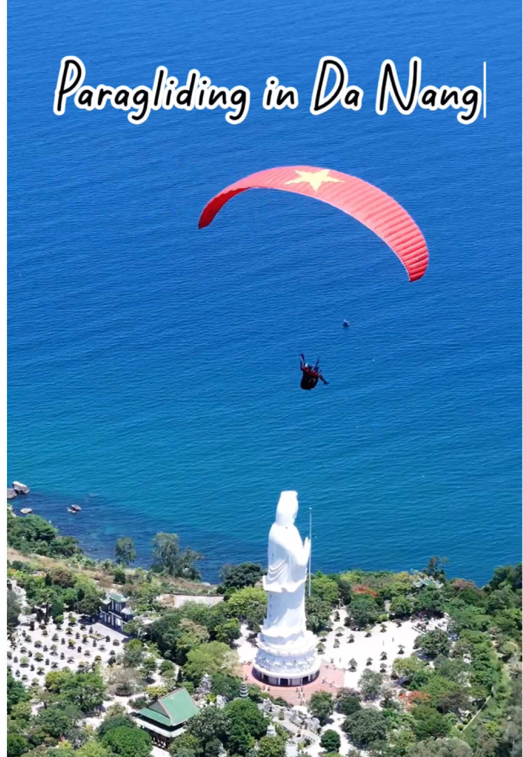 Paragliding in Da Nang, Vietnam 🪂🇻🇳 #paragliding#fly#paraglidinglife#adventure#paraglidingviews#danang#danangvietnam#vietnamtravel#discovervietnam#vietnamexplorer#thingstodoindanang#hoian