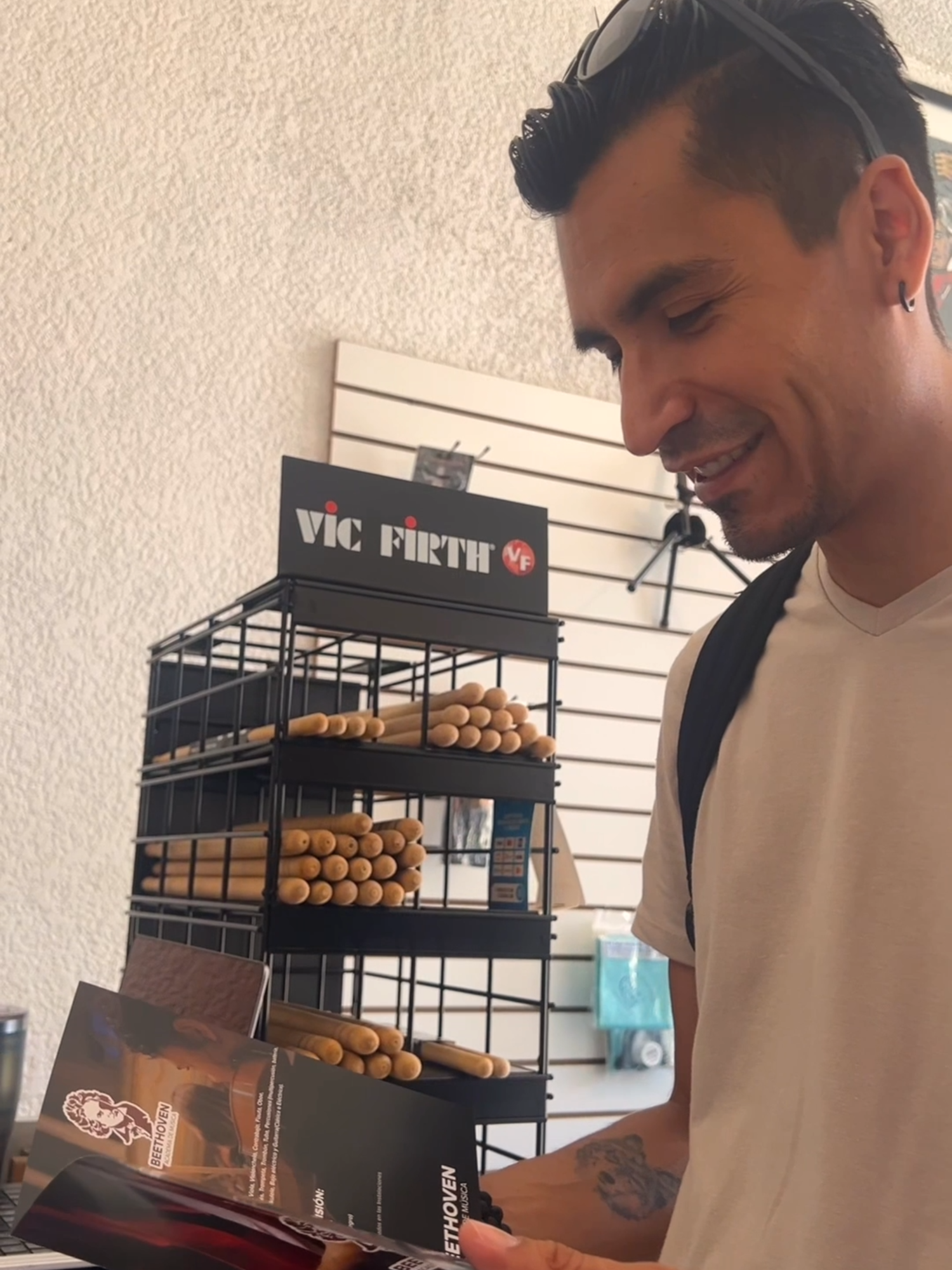 Beethoven Academia de Múisca en Morelia, muy cerca del jardín de Las Rosas  📍Ubicación: Guillermo Prieto #272 Centro Morelia - TEL: 4434 23 45 16 #FerkoVlogs #Morelia #sodainteractive #típicomoreliano Beethoven Morelia