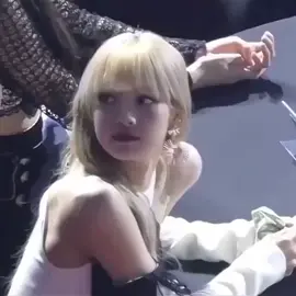 I am so sad #lisa #lalisamanoban #fyp #foryoupage #viral 