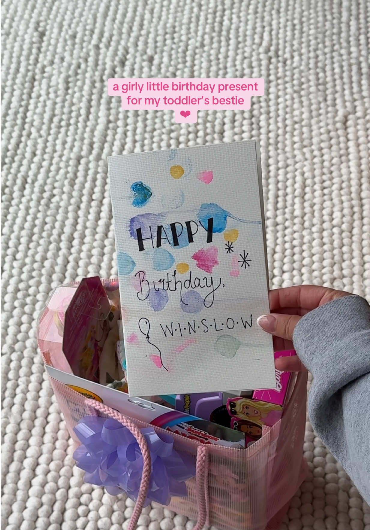 finally sharing my daughter’s presents she picked out for her bestie’s birthday a while back! opted for this little $5 beach bag they can use all summer instead of a typical gift bag. I loooove being a girl mom 💞💜 #toddlergift #toddlertoys #birthdaygiftideas #toddlergiftideas #toddlermom #girlmom #girlmama #midwesternmama #toddlergifts #kidsbirthdaypresent #girlmama #princesstoys #littlepeopletoys 