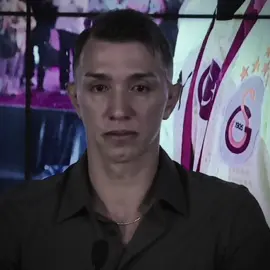 Bizde oynadığın süre boyunca kattıkların paha biçilemez derece büyük.Fakat sen sadece bizim sevgimizi değil, tüm taraftarların sevgisini kazandın.Küçükken mahallede oynayan her çocuk senin sayende kaleye geçmek isterdi.Bize 14 yıl boyunca yaşattıkların ve kazandırdığın kupalar için teşekkürler KAPTAN!… #muslera #1 #galatasaray #fyp 