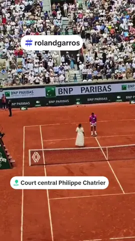 🚨🇫🇷🎾 : Le français de 20 ans , Arthur #Fils s’impose 3-2 à Roland-Garros après 4h30 de combat, dans un 5è set étouffant !  #Tennis #RolandGarros 