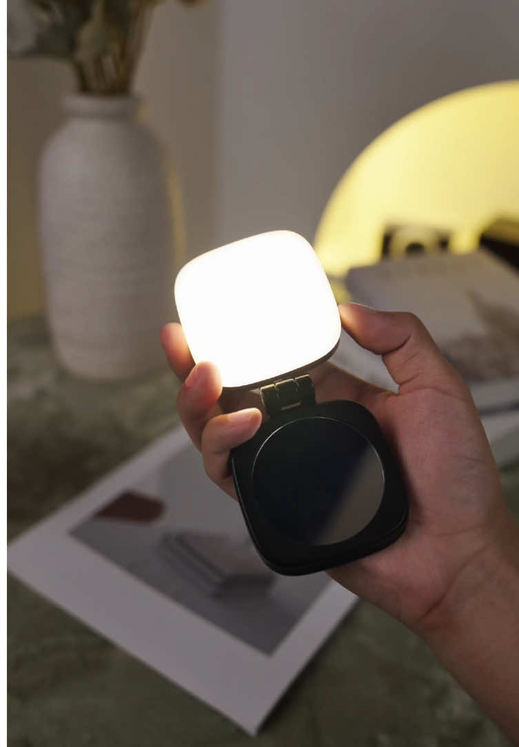 Say bye to bad lighting, babe  #phonestand  #phonetripod  #tripod  #minitripod  #phoneholder  #selfiestick   #techtok  #techfinds  #tiktokshopcreatorpicks  #usa_tiktok   #tiktokmademebuyit  #foryou  #fyp  #spotlightfinds  #TikTokShopRestock   #arodeluz  #selfielight  #lucesparamaquillaje  #tiktokgadgets  #luzyespejo   #TikTokShop  #regaloperfecto  #magneticlight  #TikTokShopMemorialDay   #GlowUpCetaphil 