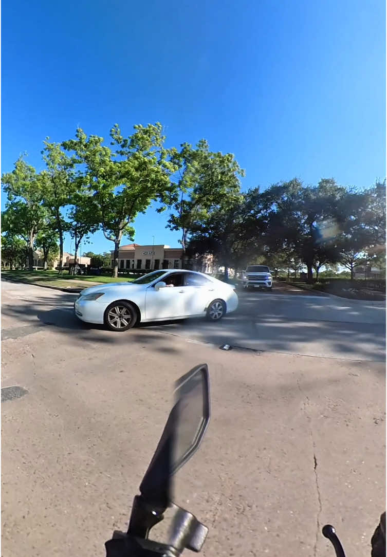 This is why you have to stay aware… my number pet peeve is when Cagers pull out without looking #f#foryouf#fypシm#motorcyclesoftiktokm#motorcyclem#motorcycleclubk#kawasakininjaf#foryoupageb#bikelifez#zx6rm#motorcyclelifeh#houstonb#bikerlifem#motorcyclemomentsm#motorcycleridem#motorcycledailyz#zx6r636k#kawasakizx6rbiketok 