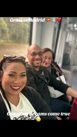 Gracias por todo Madrid! No words can express such gratitude 🥰🥲#family #familytimeisthebesttime #madrid #fyp #foryoupage #bestvacationever❤️❤️❤️👫✈️🏖️ 