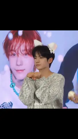ini kucing siapaa lepassss 🥺 cr. on vid #YUSHI #유우시 #ユウシ #NCTWISH #NCT 