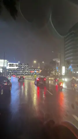 ikhlas itu bohong, yang ada terpaksa lalu terbiasa