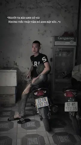 Mất tay đó song rồi anh xuống bộ tóc tu thành chín quả 😆