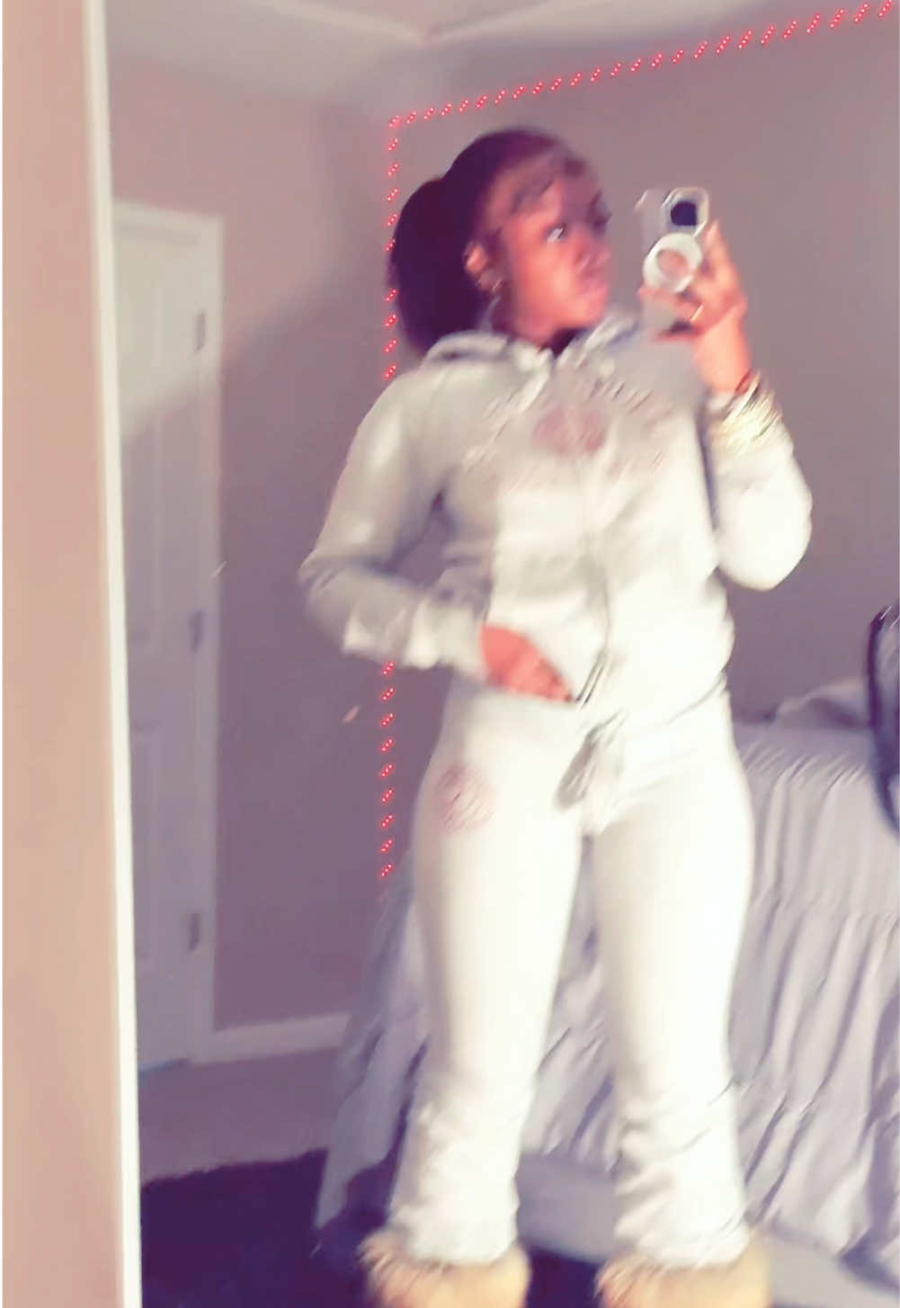 So small how tall yall think I am😭. #wlw #fyp #trending #viral #lgtbq🏳️‍🌈 #princessdior15 