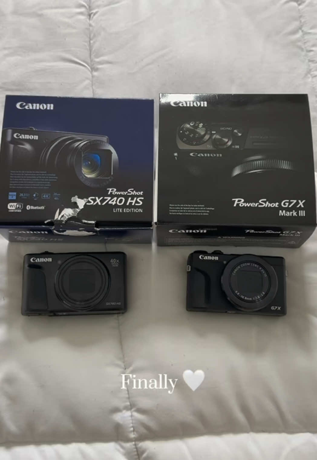 Couldn’t decide so I got both 💁🏾‍♀️ #digitalcamera #canon #canonsx740hs #canong7x #canong7xmarkiii #CapCut 