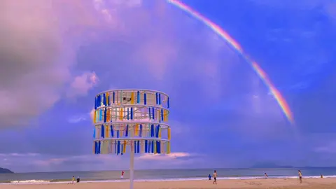 Có lẽ Đà Nẵng là nơi dành cho các bạn thích cảm giác bình yên.!🌈🌊🥂#xuhuongtiktok #malibu #diemgiaitri #topbiendepnhatthegioi #danang #chill #relax #beachbardanang #malibudanang #dulichvietnam 