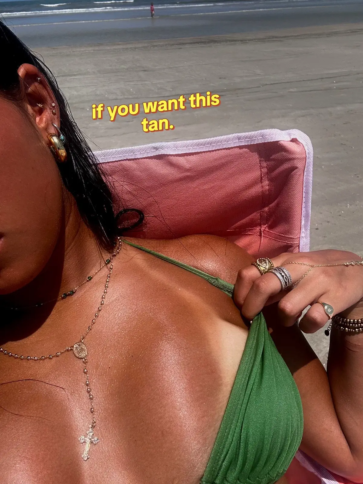 @Brunaé Body + sunshine is the glow combo i SWEAR by. 🤎🤎#foryou #tanning #tan #Summer 