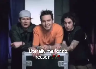 “MEMEMEMEME” #MTV #commercial #me #blink182 #tomdelonge #mtvmusic #travisbarker #markhoppus 