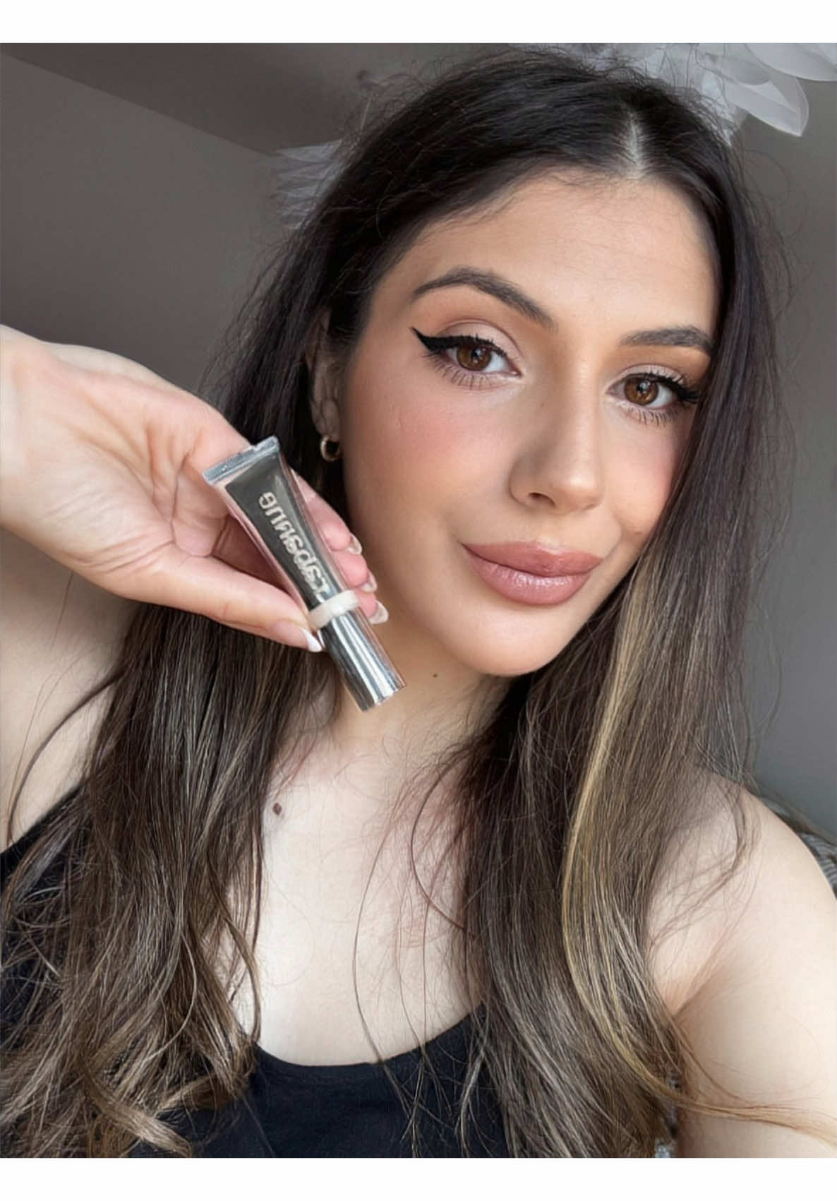 @rabanne Concealer. 🤍 It gives you a natural, glowy finish – not full coverage, but honestly, it still looks so good.  Usually, I go for a concealer with more coverage, but this one’s not bad at all.  The texture is super lightweight and creamy – it melts into the skin without creasing.  I always choose a lighter shade to brighten my under-eyes and highlight, and this one blends like a dream, leaving everything looking fresh and radiant.  #gifted #pr #rabannecosmetics #pacorabanne #ugc #makeuplover #concealer #instareel #beauty #review #ad #fyp #tik_tok 