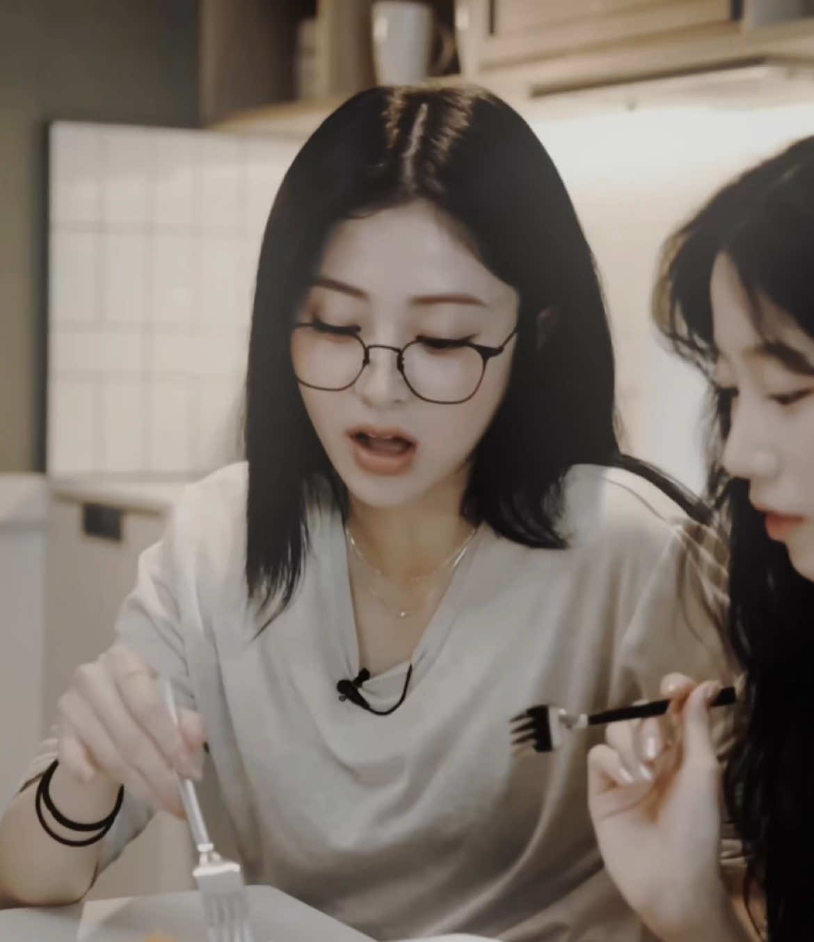 come back home jen #yunjin #yunjinlesserafim #huhyunjin #lesserafim #yunjinedit #kpop #kpopfy #trending #fyp #fypシ #viral #le_sserafim yunjin le sserafim edit @meell @may scp @chaecentre ib g6ldwing