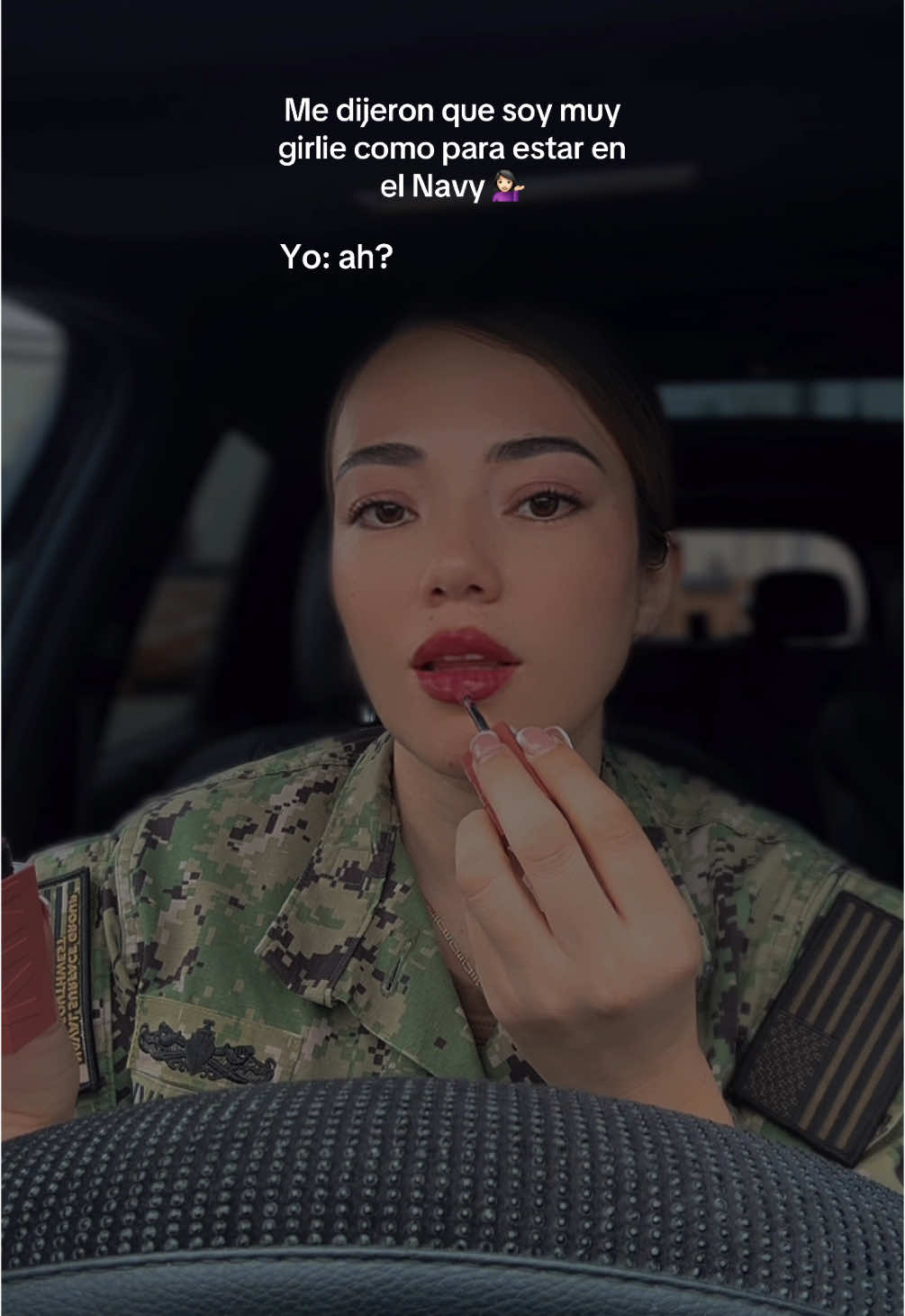Todo el tiempo 💁🏻‍♀️🤗…  #vinyllipgloss #peruana #peruvian #latinaforeva #latinas #latinasbelike #lovelatinas #navy #militarytiktok❤️ 
