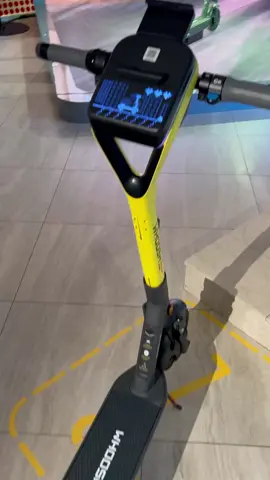 Whoosh new AI e-scooter #whoosh #ai #england #british #ninebot #lite #лайт #shorts #tiktok #recommendations #fyp #season2025 #urentcore #urent #moscow