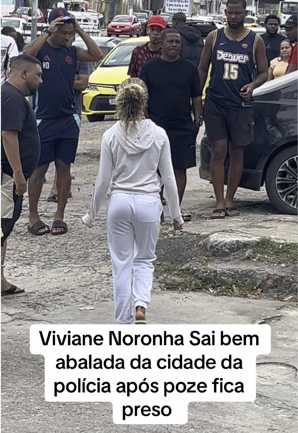 Viviane Noronha saiu abalada da cidade da polícia após Mc poze continuar preso #mcpoze #poze #pozevidalouca #vivinoronha #preso 
