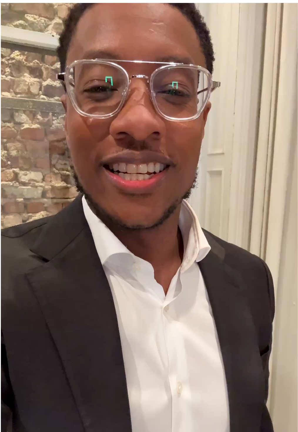 Just a CEO dropping a lunch invite. @ your friend who needs a Cheddar Bay #ceo #seafoodlover #lobster 