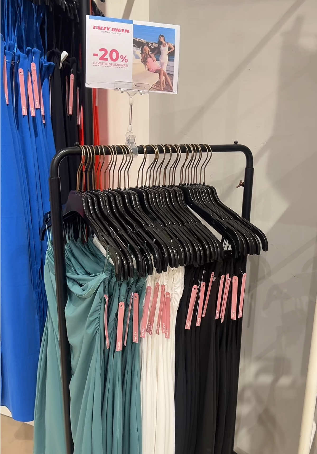 -20% su vestiti 🤍❤️‍🔥#tally #tallyweijl #girls #look #outfit #ideas #inspofashion #dresses #corto #lungo #verde #bianco #nero #rosa #fuxcia #blue #rosso #red #pink #giallo #yellow #20 #sconto 