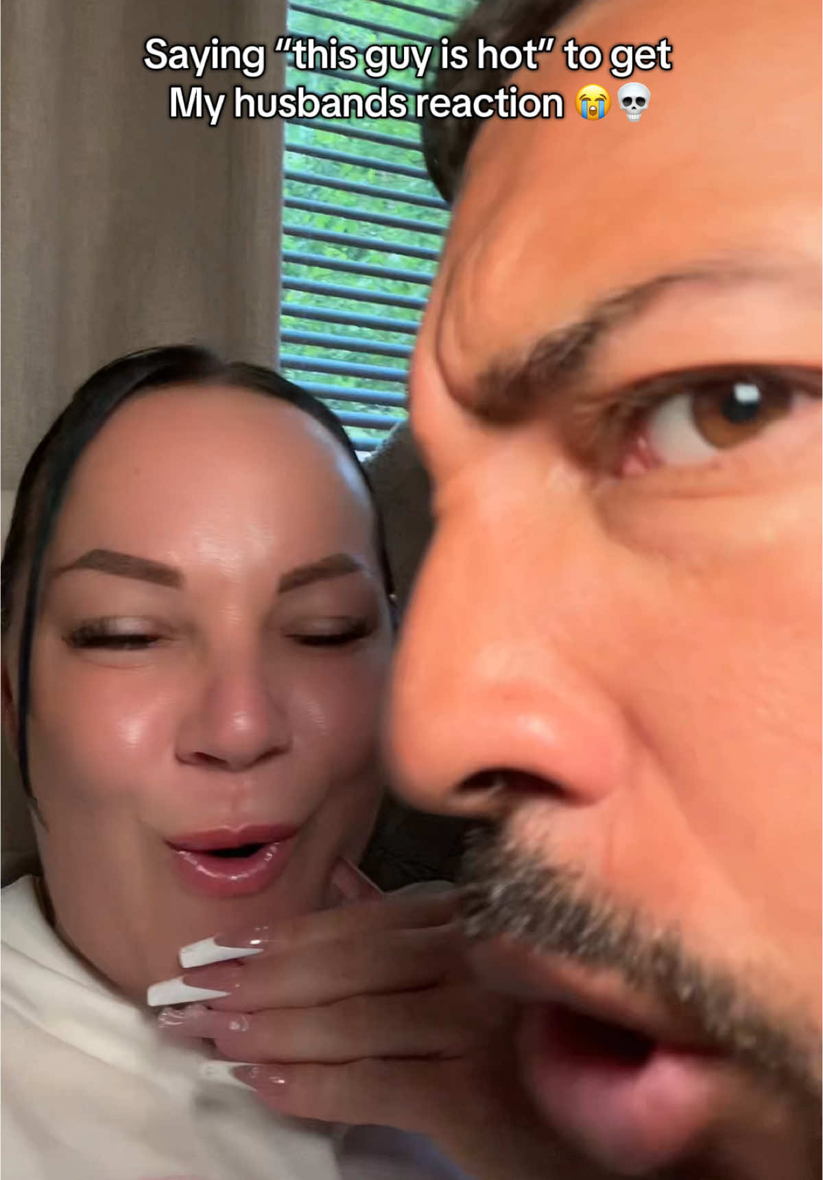 The way his eye got there before he did 😭💀 #fyp #foru #foryoupagе #couplestiktok #couple #virał 