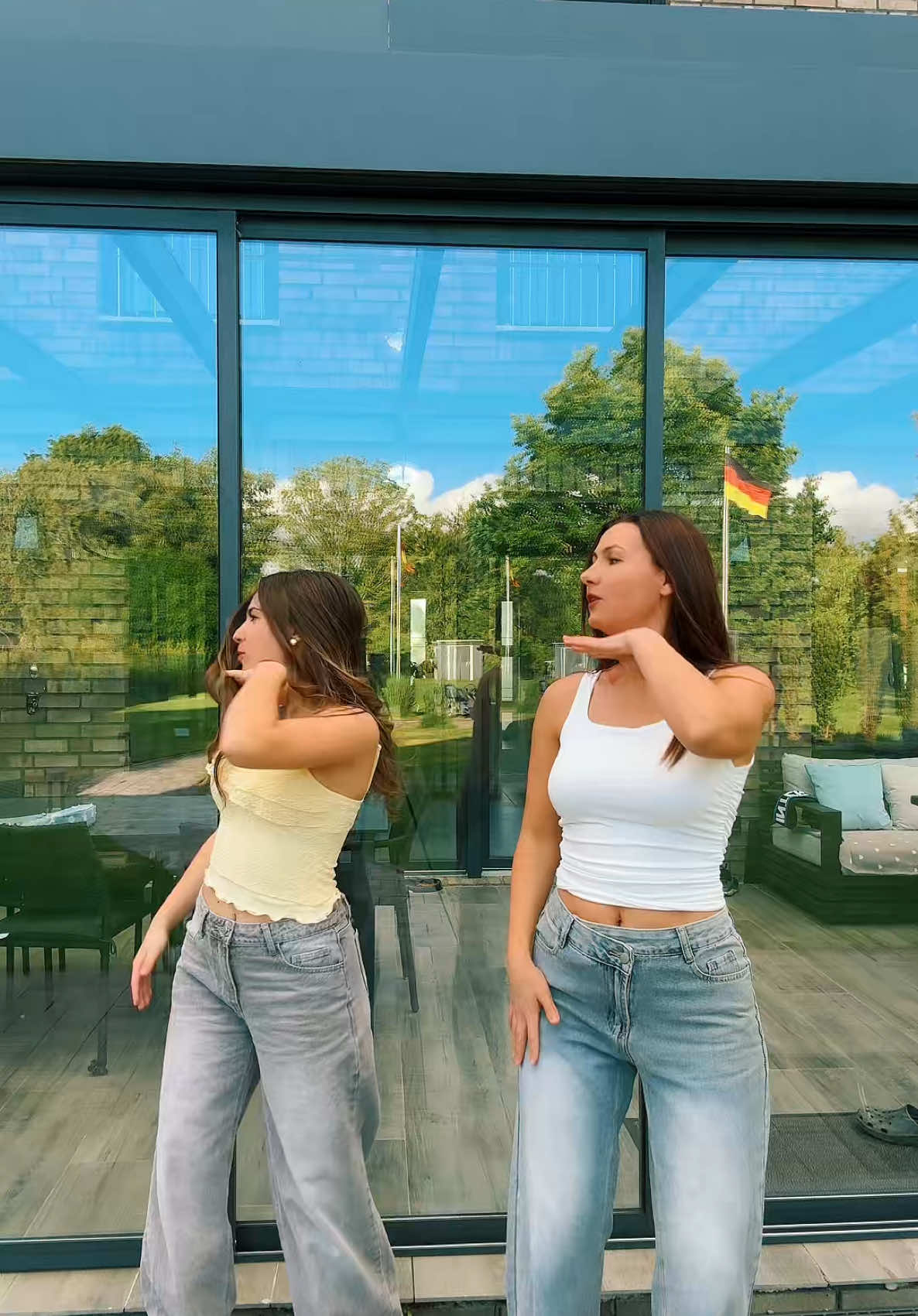 Lieben den Tanz 🥰#withmymom #viral #tiktokgermany🇩🇪 #shqipe #shqiptaretneperbote🇦🇱🌍 