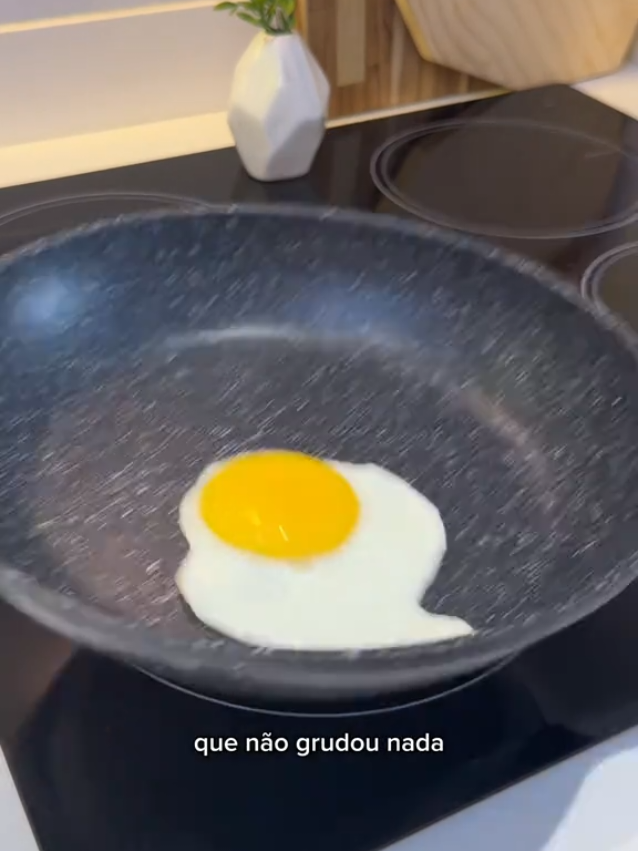 Frigideira Antiaderente de Alumínio Revestimento Cerâmico Premium Funda Cabo Madeira Não Gruda🍳 Comente 