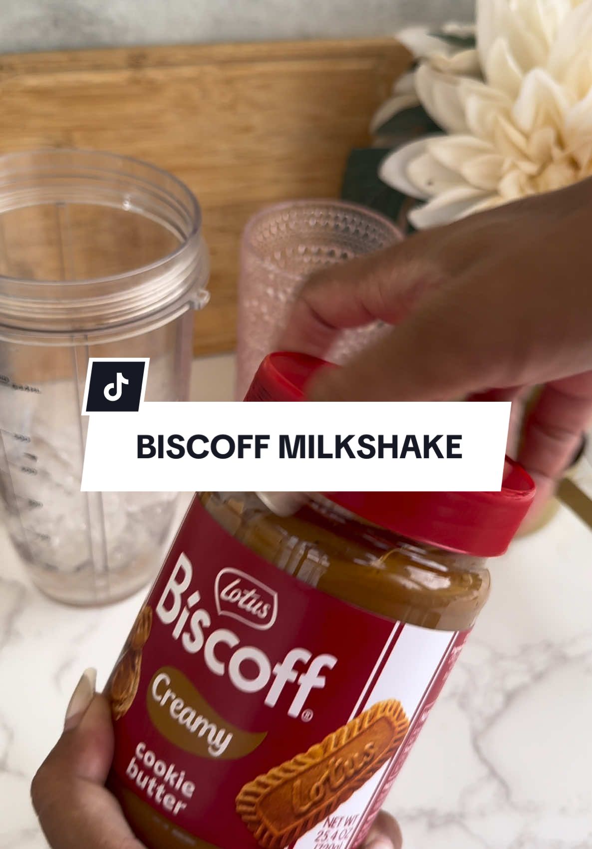 Biscoff milkshakes should be next on your list of things to make 😀 #biscoffmilkshake #sweettreats 