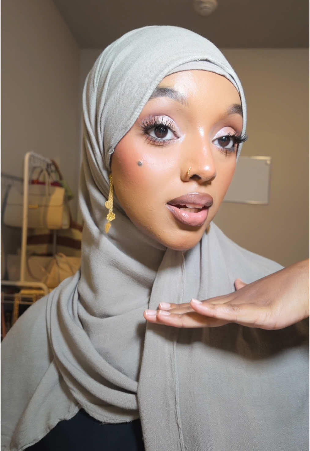 Soft glam tutorial 🫶🏾                                                 Products used: @NYX Professional Makeup @makeupforever @Sephora Collection @madebymitchell @Huda Beauty @Benefit Cosmetics @Juvia’s Place @Charlotte Tilbury @L’Oréal Paris #hijabieveryydayy #softglam #softglamtutorial #makeuptutorial 