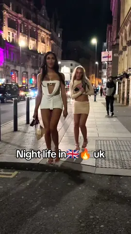 after 2am in🇬🇧🇬🇧 night life#uknightlife #tik_tok #unitedkingdom #Lifestyle #manchestercity #liverpool #england #foryou #videoviral #nightlife #ukstreetwear #beauty #uk #night 🌃❣️