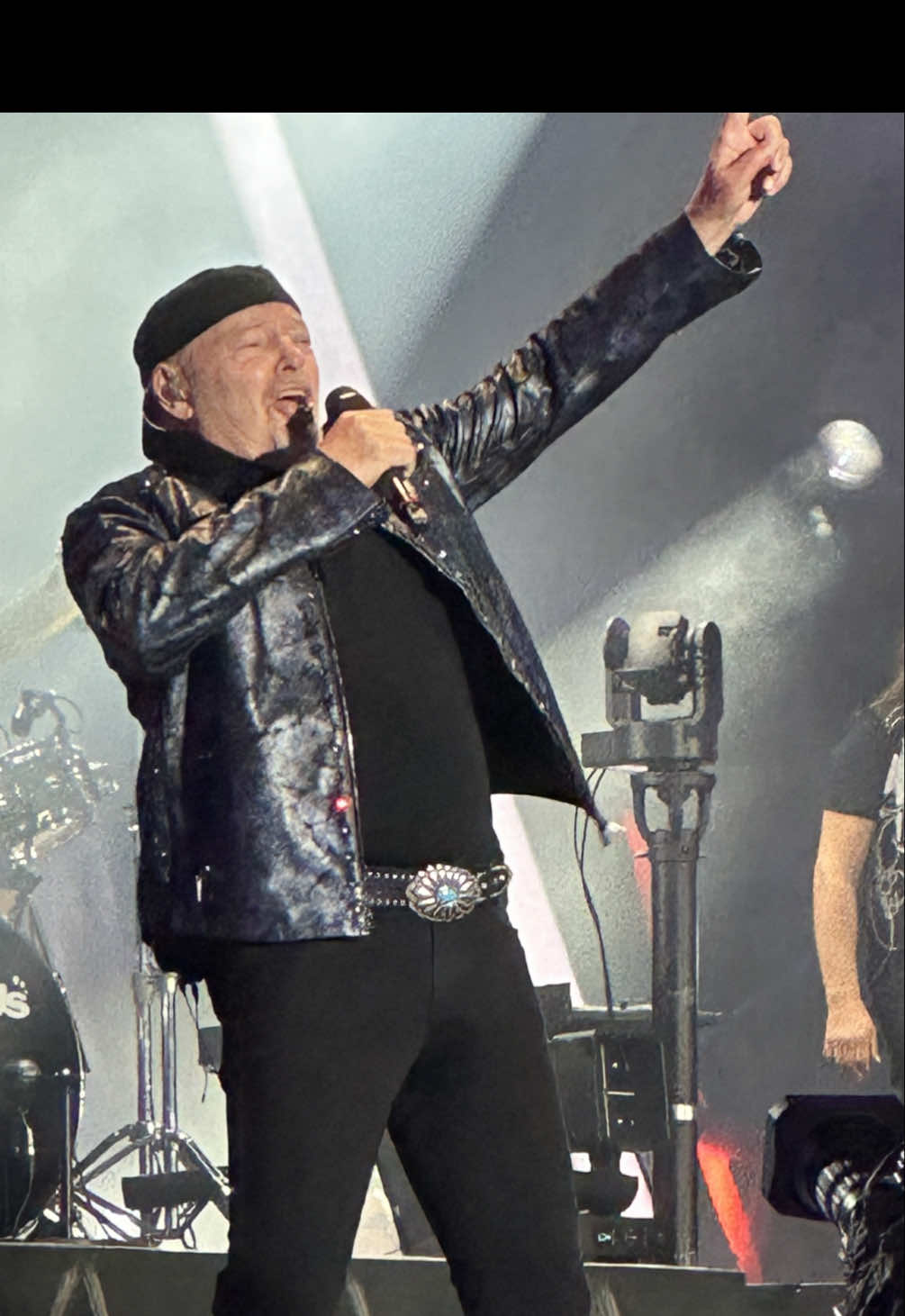 💫E VA BENE COSÌ… SENZA PAROLE!💫 #vasco #vascorossi#vascolive2025asco #perte 