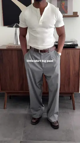 It's all about proportions - I definitely recommend this method to short king like me 😅 - links on my bio (LTK) #outfitinspo #springoutfit #trousers #shortking 