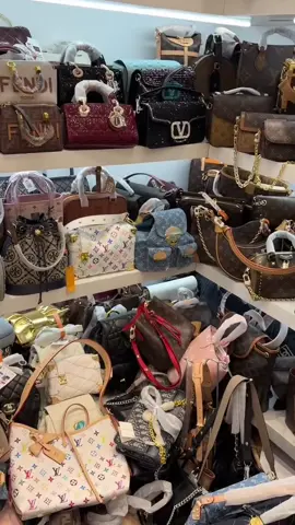 The numerous bags are quite a sight. I think we should find a larger space to store them.😂😂😂 #bags #handbag #luxury #handmade #fashion 