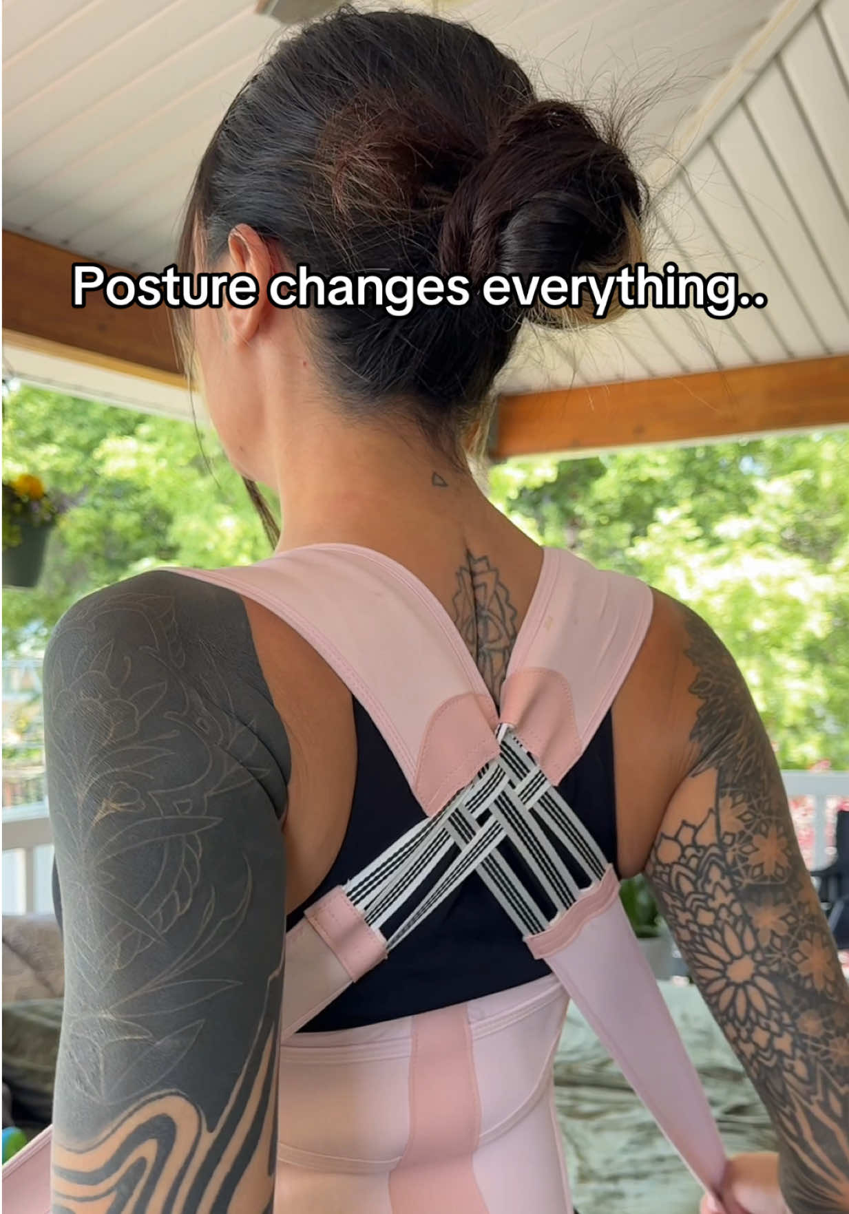 Bad posture isn’t just a slouch… It can lead to: • Back + neck pain • Low energy • Poor breathing • Even bad moods But here’s the good news 👉 Fixing your posture = instant upgrade. ✨ More confidence 💨 Better breathing 💪 Boosted energy 🧠 Sharper focus It’s a small change that changes everything. LlNK lN BlO ❤️ #creatorsearchinsights #rightposture #posturefix #posturecorection #backpain #tiktokmademebuyit 