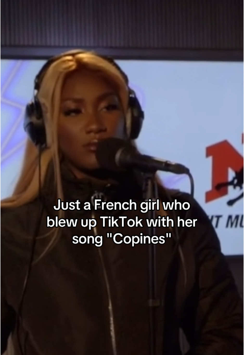 and now she’s the most-listened-to French artist #fyp #viral #trending #explorepage #globalhit #worldwide #ayanakamura #copines #frenchmusic #tiktokmusic #musictrend #bop #internationalvibes #frenchvibes #popmusic #tiktoktrend #summerhit #nowplaying #worldwidebanger #hitmusic