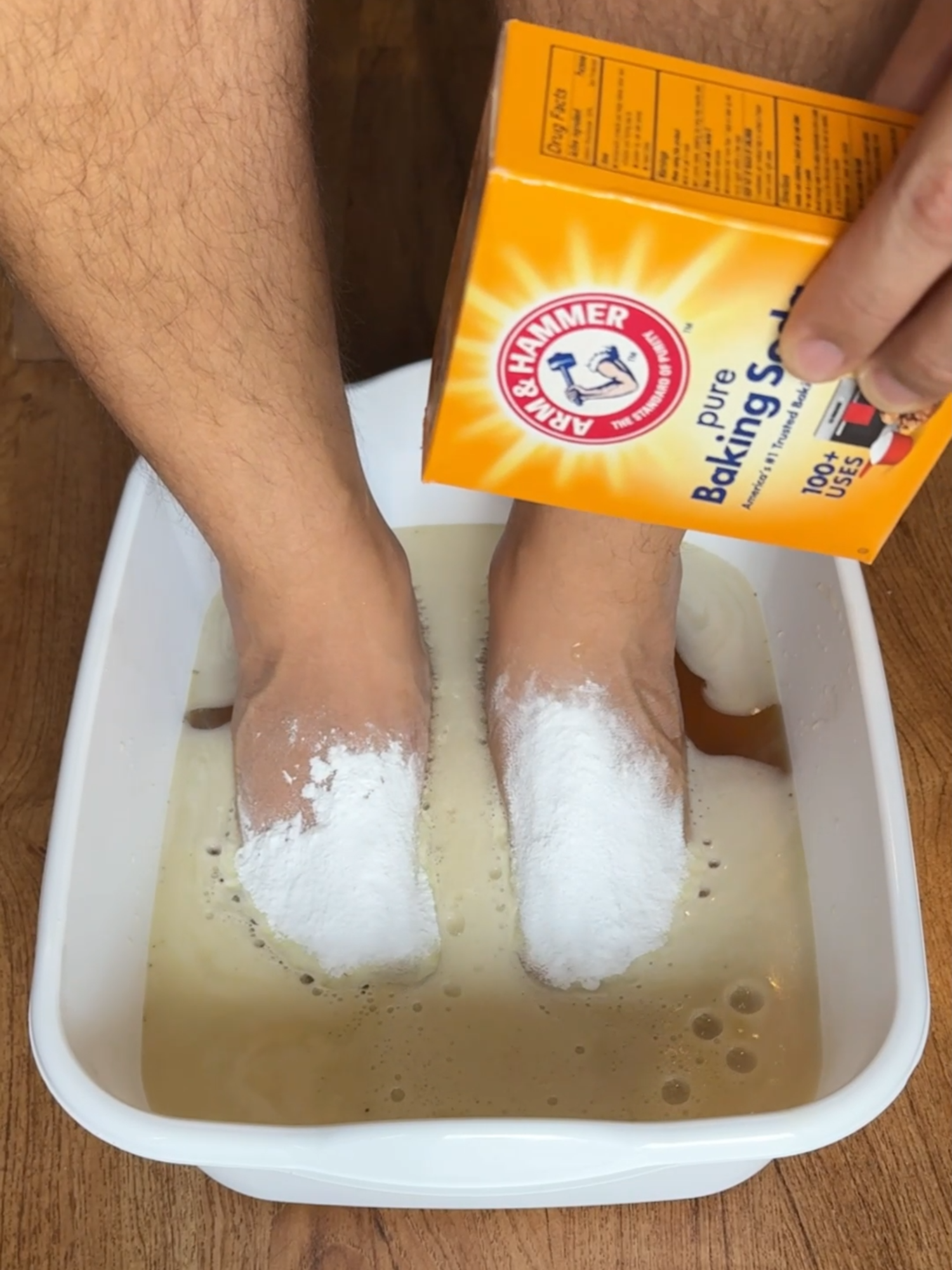 Put baking soda on your feet and watch the magic happen! #LifeHack #feet