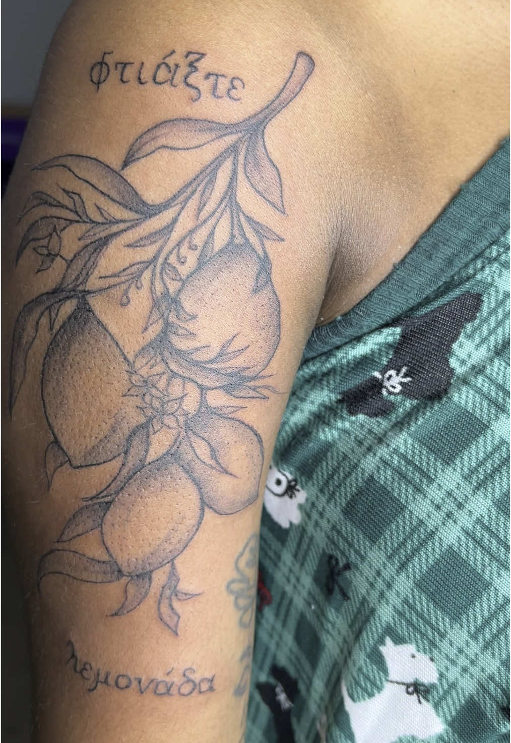 When life gives you lemons, φτιάξτε λεμονάδα.. Custom tattoo by me  #raleightattooartist #tattoos #raleightattoo #tattooshopnearme 