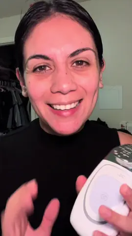 Echamos chismecito de cómo influye la nutrición en tu piel mientras me hago mi skincare 😊 Cuéntame en los comentarios qué otro alimento no puede faltar en tu vida para que tu piel esté sana ⭐️✨👇🏾 #fresamaranto #salud #pielsana #vidasaludable #glow #skinglow 