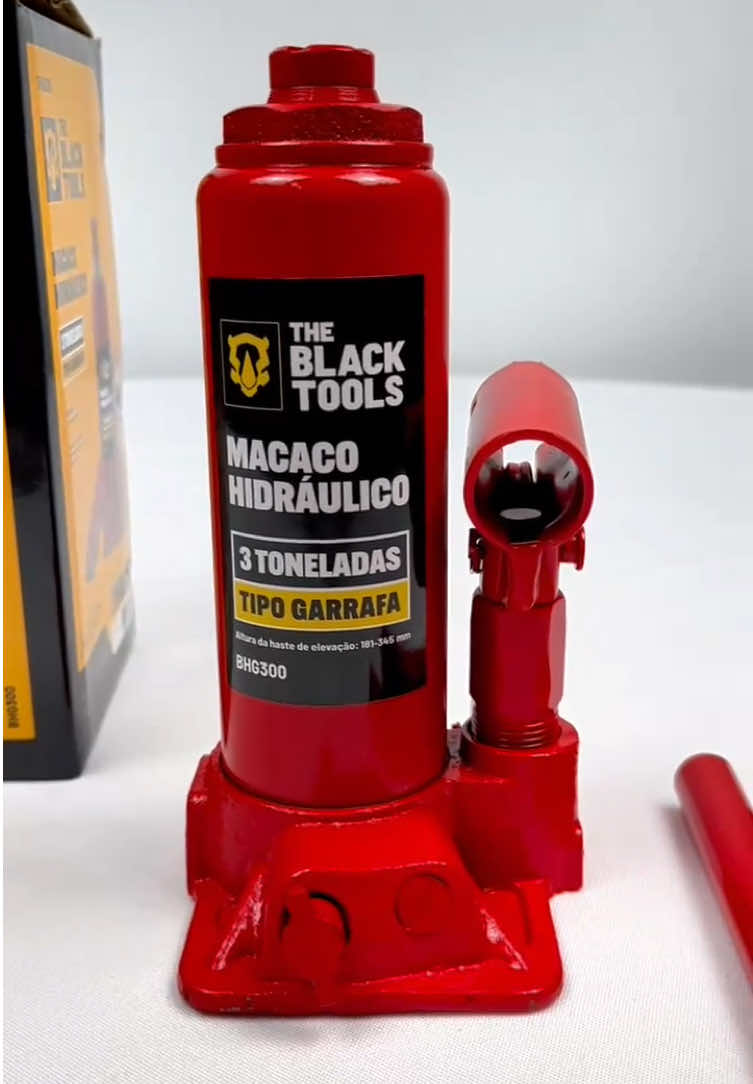 Adquira já e se surpreenda com o Macaco Hidráulico Manual Tipo Garrafa!  Preparado para elevar cargas com peso de até 3 toneladas. É uma ferramenta indispensável para elevação de cargas, veículos e outros equipamentos 🤩 #hidraulico #carro #veiculo #carga #levanta #theblacktools 