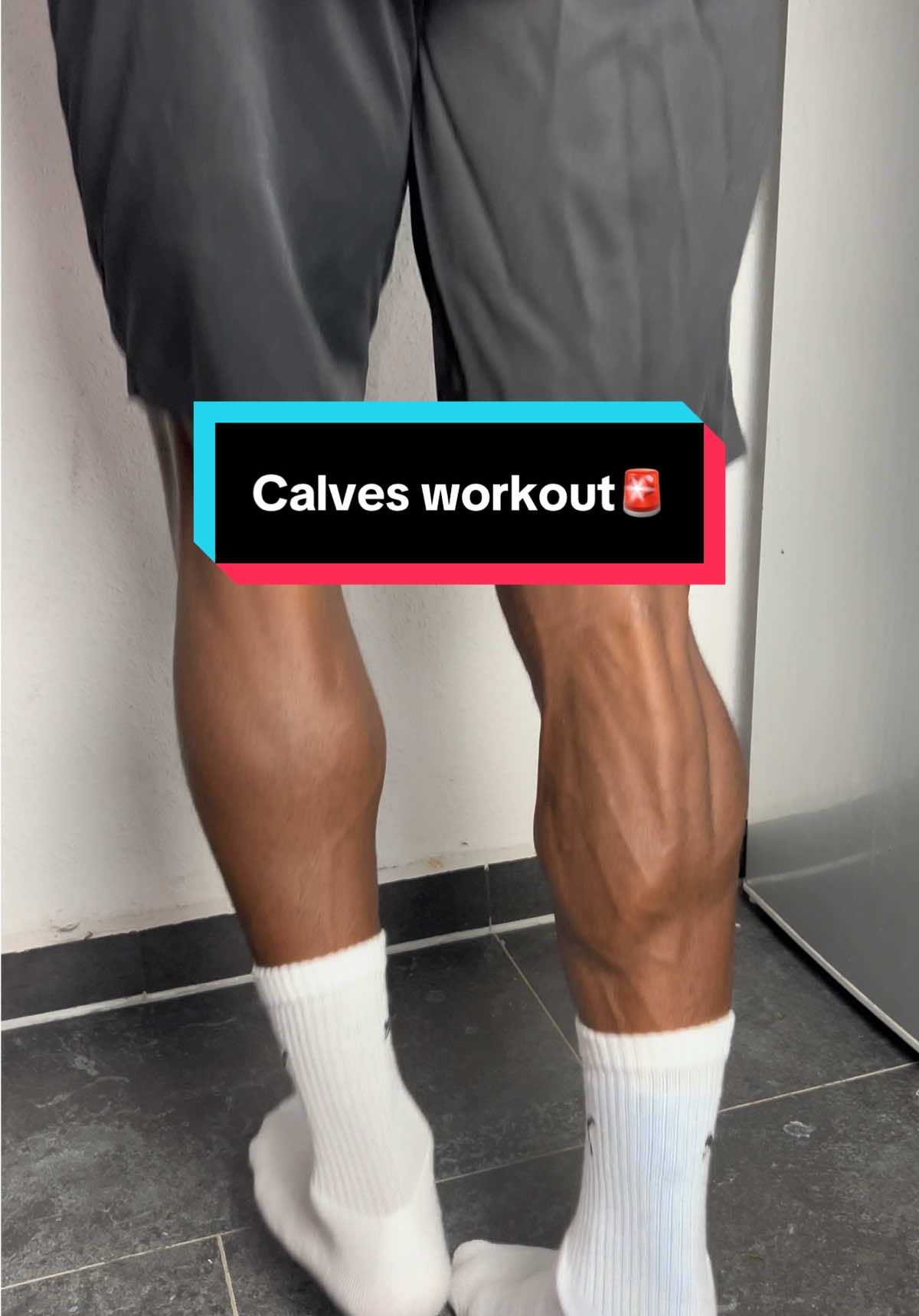Build calves🚨 #calves #gym #foru #footbal #workoutmotivation #homeworkout #legday #goviral 