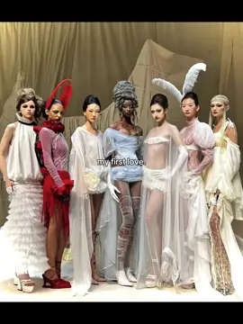 FASHION INDUSTRY is my first love #fashion #fashiondesigner #vietnam #freelancefashiondesigner #hot #jasonnguyen #xuhuong #trending #thietkethoitrang 