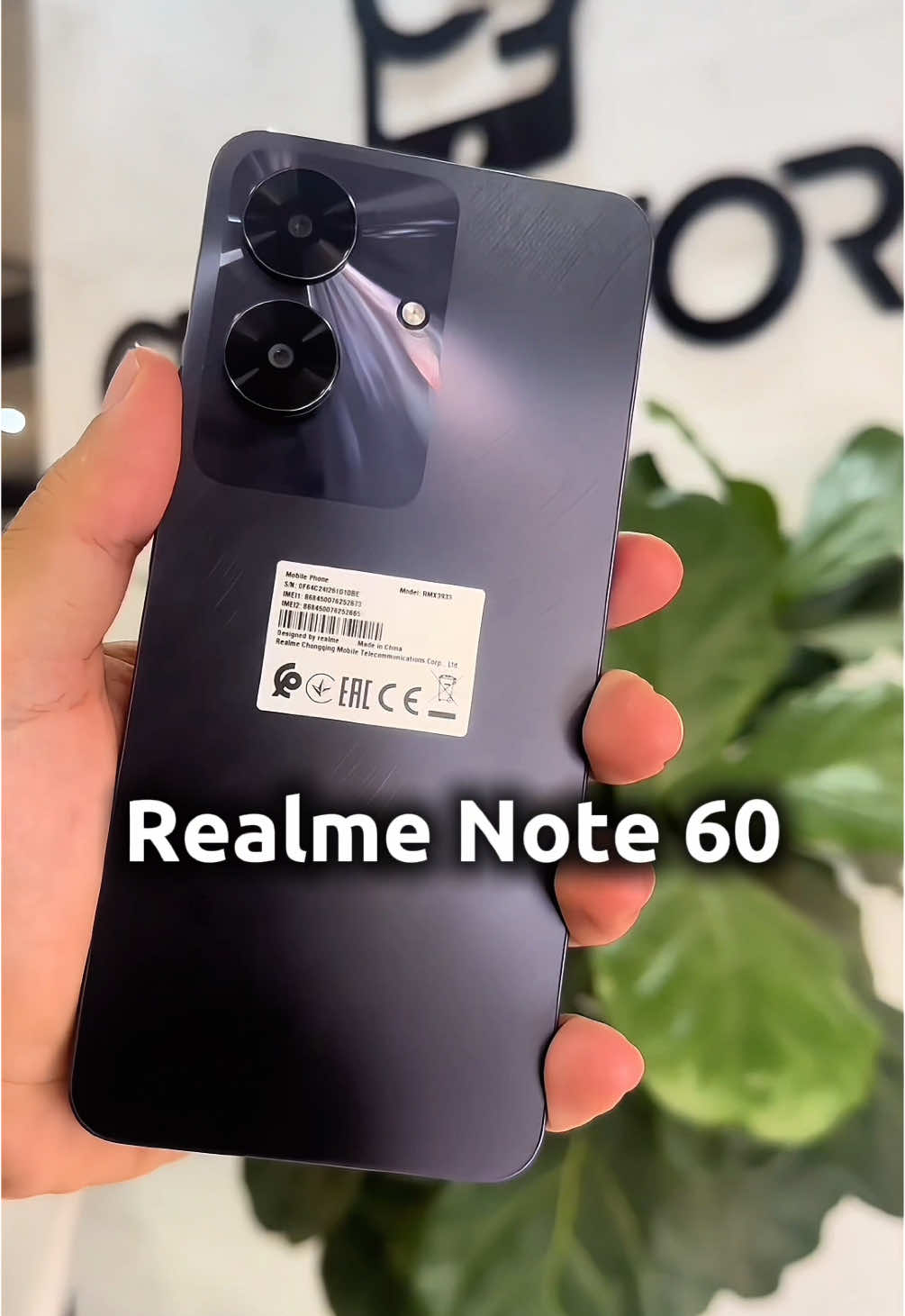 Tá pensando em trocar de celular e não quer gastar uma fortuna? O Realme Note 60 pode ser uma das melhores opções de 2025 Pra quem quer um celular bonito, rápido e com preço justo, vale a pena dar uma olhada. Já conhecia esse modelo? #RealmeNote60 #CelularBomEBarato #Tecnologia2025 #SmartphoneNovo #DicaDeCelular #ReviewRealme #RealmeBrasil #CustoBenefício #Android2025