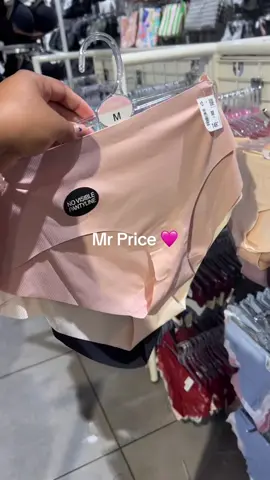 #fashionplug🔌 #outfitinspo #styletips 