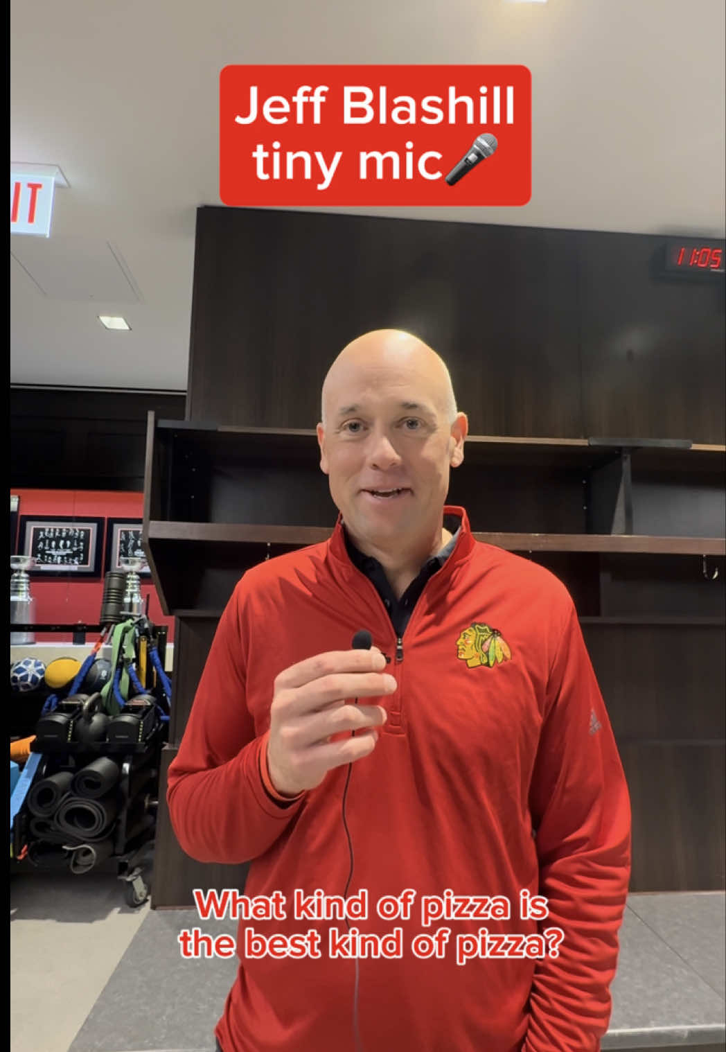 good news guys: coach is a yapper🎤 #blackhawks #jeffblashill #newheadcoach #tinymic #NHL #chicago 