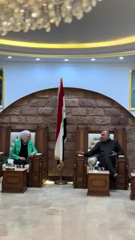 انا منكم ،،،،،،وأعمل لأجلكم.