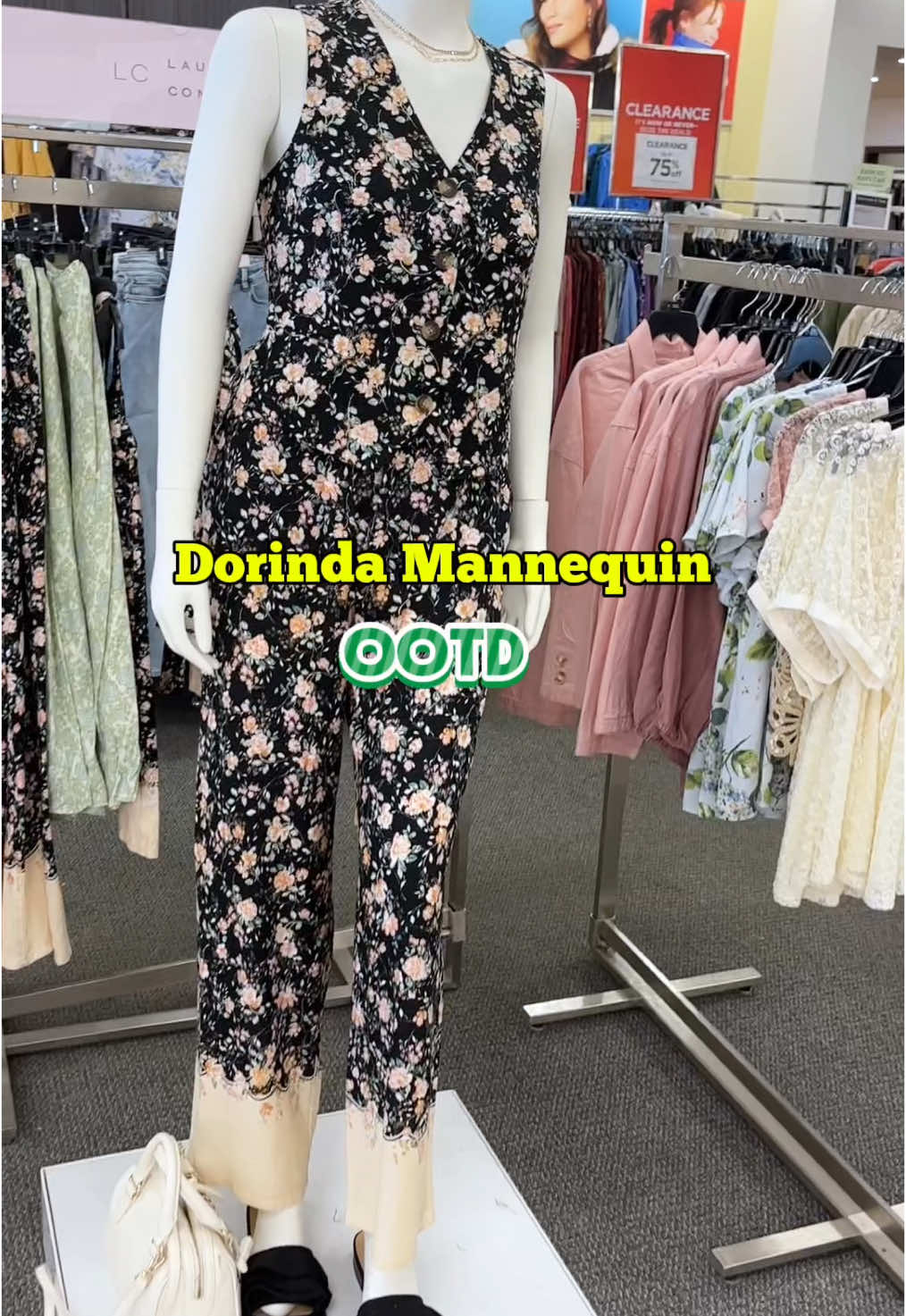 New Mannequin OOTD at Kohl’s!  Her entire outfit is LC Lauren Conrad.  I love her ruffle slides! @Kohl’s  #mannequin #ootdinspo #ootdfashion #kohls #summeroutfit #shopwithme #laurenconrad 